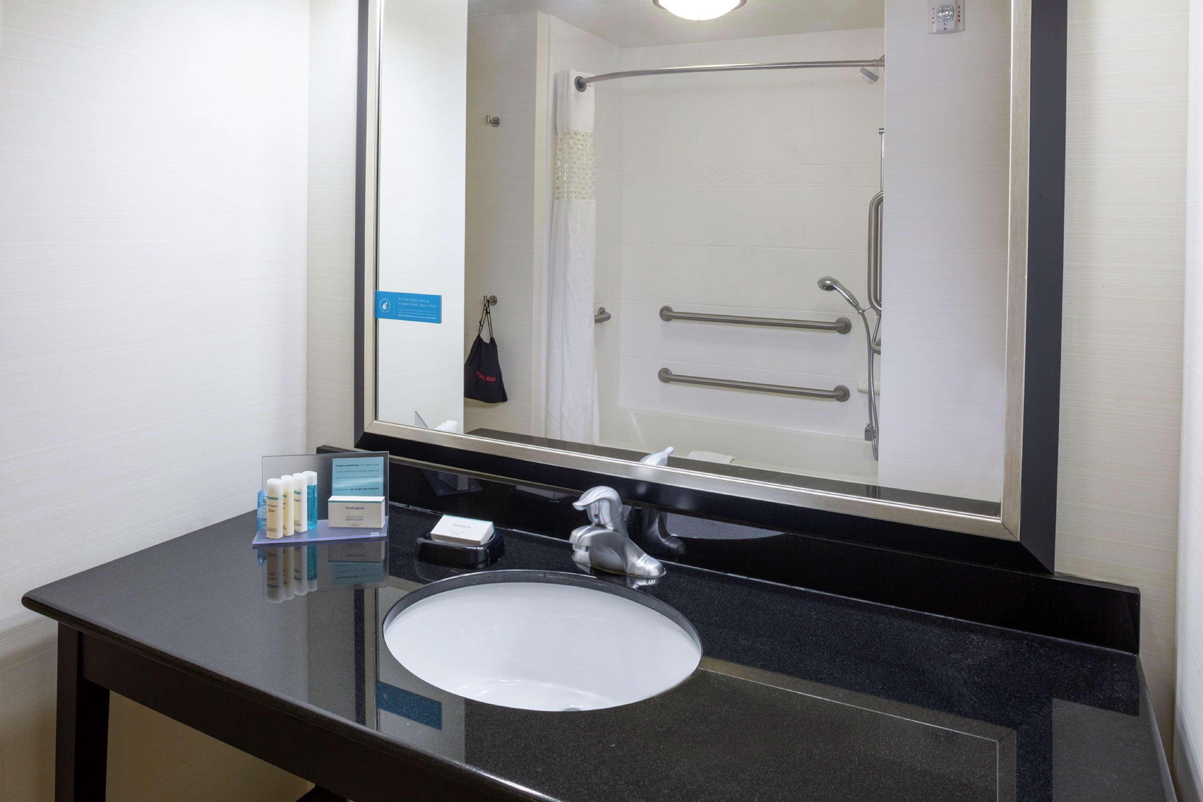 Hampton Inn Limerick Ngoại thất bức ảnh